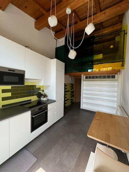 Appartamento Casa Indipendente Con Vista Acquedotto